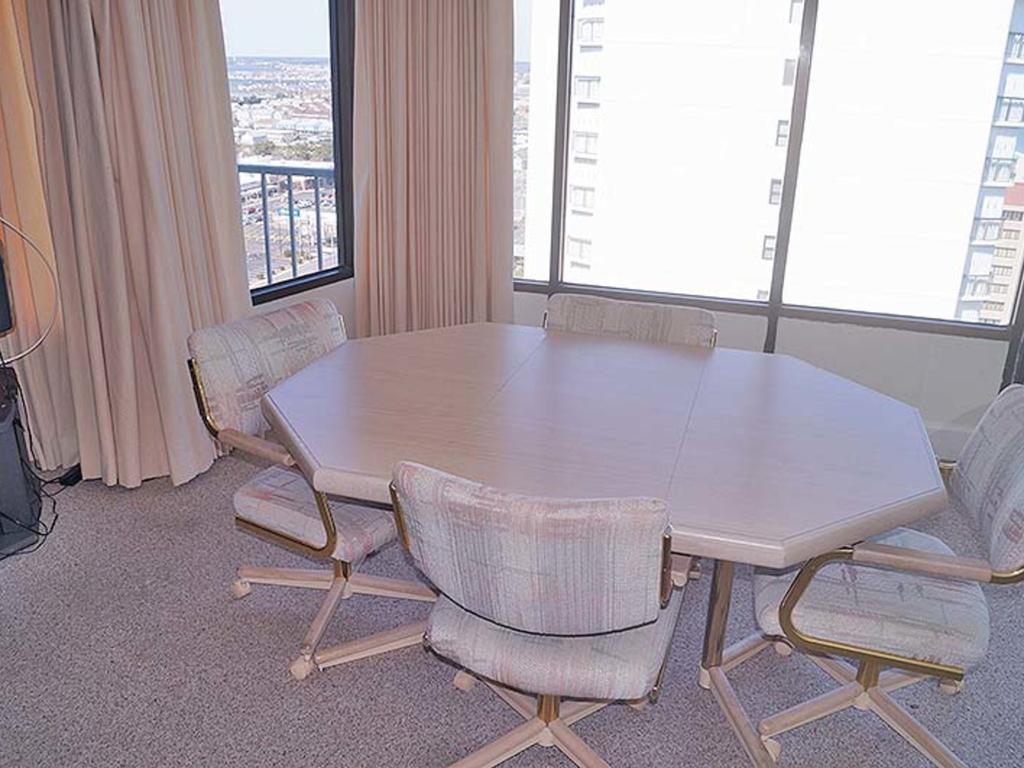 Capri 1908 Apartment โอเชียนซิตี้ ห้อง รูปภาพ